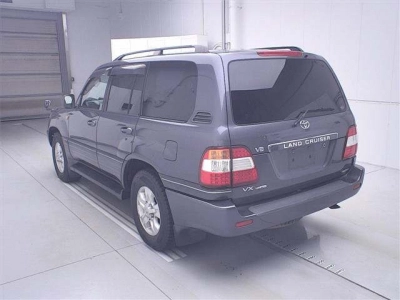 TOYOTA LAND CRUISER 100