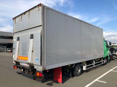 MITSUBISHI FUSO FIGHTER