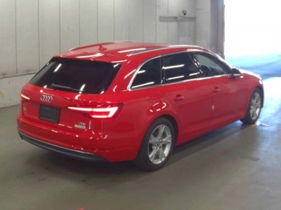 AUDI A4 AVANTE