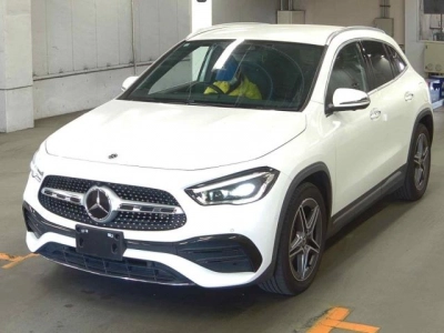 MERCEDES BENZ GLA