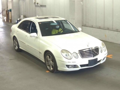 MERCEDES BENZ E CLASS