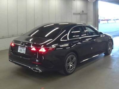 MERCEDES BENZ E CLASS