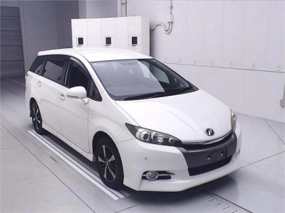 TOYOTA WISH