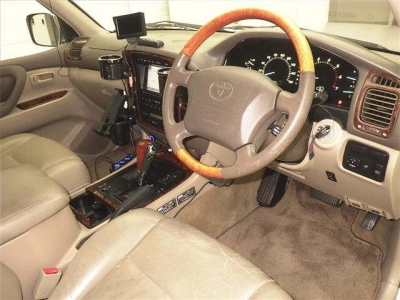 TOYOTA LAND CRUISER 100