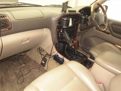 TOYOTA LAND CRUISER 100