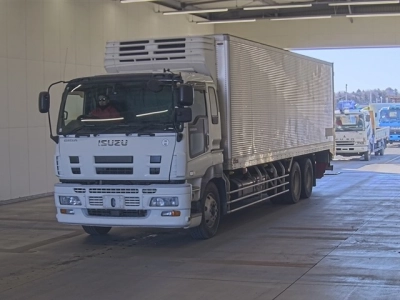 ISUZU GIGA