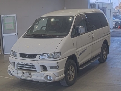 MITSUBISHI DELICA SPACE GEAR