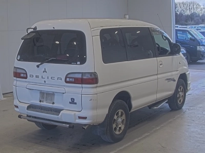 MITSUBISHI DELICA SPACE GEAR