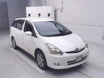 TOYOTA WISH