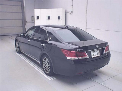 TOYOTA CROWN MAJESTA