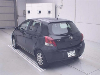TOYOTA VITZ