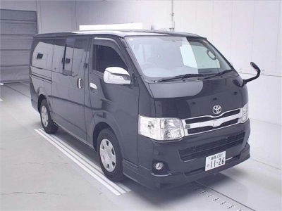 TOYOTA REGIUS ACE