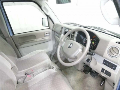 NISSAN NV100 CLIPPER RIO
