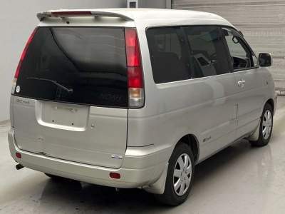 TOYOTA LITE ACE NOAH