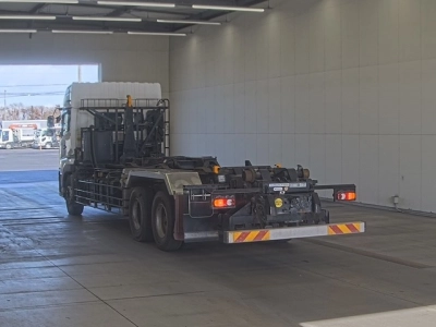 NISSAN DIESEL (UD) QUON