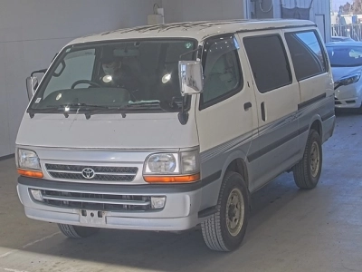 TOYOTA HIACE