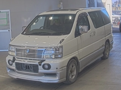 NISSAN ELGRAND