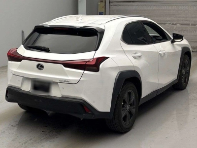 LEXUS UX
