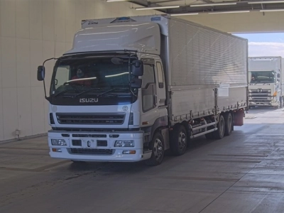 ISUZU GIGA