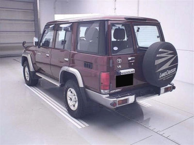 TOYOTA LAND CRUISER 70