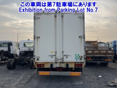 MITSUBISHI FUSO FIGHTER