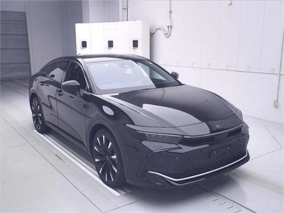 TOYOTA CROWN CROSSOVER