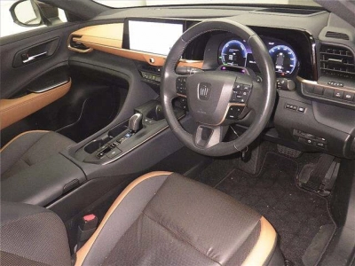 TOYOTA CROWN CROSSOVER