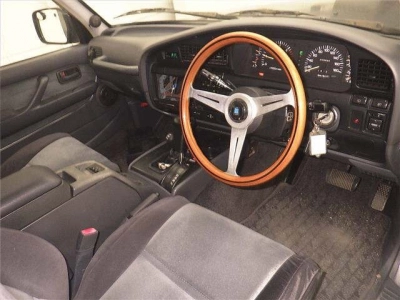 TOYOTA LAND CRUISER 80