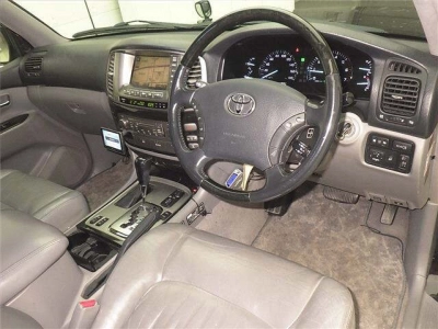 TOYOTA LAND CRUISER 100