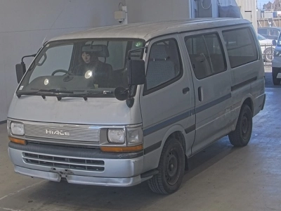 TOYOTA HIACE VAN