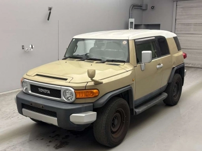 TOYOTA FJ CRUISER