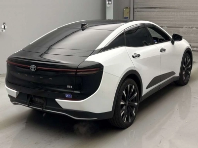 TOYOTA CROWN CROSSOVER