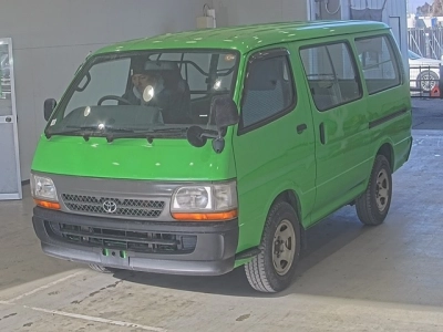 TOYOTA HIACE