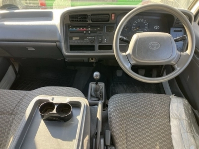 TOYOTA REGIUS VAN