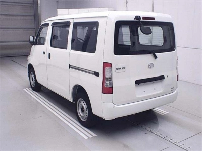 TOYOTA TOWN ACE