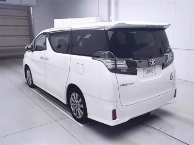 TOYOTA VELLFIRE