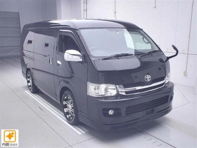 TOYOTA REGIUS ACE