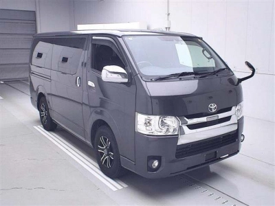 TOYOTA REGIUS ACE