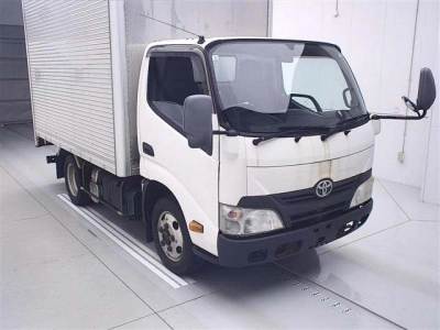 TOYOTA DYNA