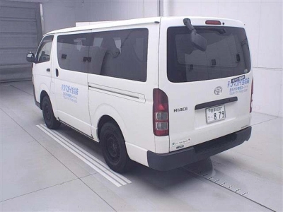TOYOTA HIACE