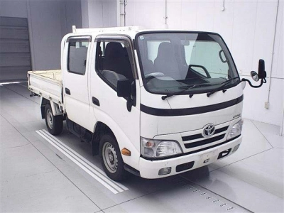 TOYOTA DYNA