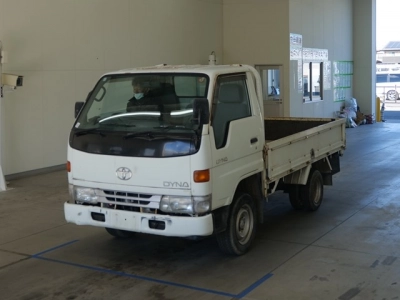 TOYOTA DYNA