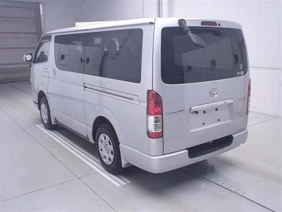 TOYOTA REGIUS ACE