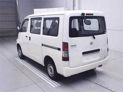 TOYOTA TOWN ACE