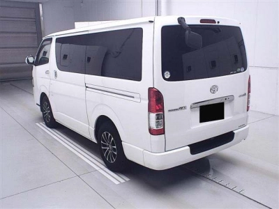 TOYOTA REGIUS ACE