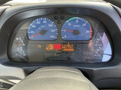 NISSAN DIESEL (UD) QUON