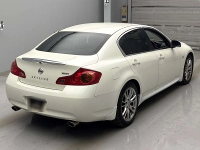 NISSAN SKYLINE