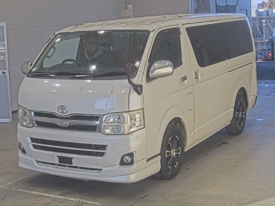 TOYOTA REGIUS ACE