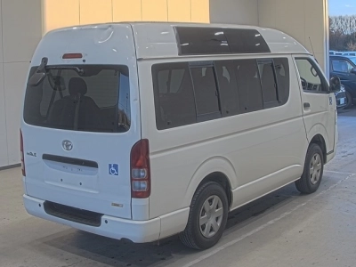 TOYOTA REGIUS VAN