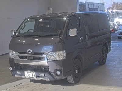 TOYOTA HIACE